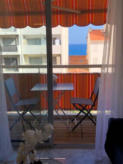 Vue Mer, 2 Pieces Lumineux Nizza